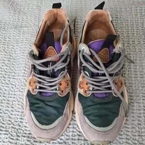 Flower Mountain Sneakers, great condition, US6